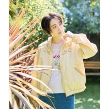 花刺繍ショート丈ブルゾン