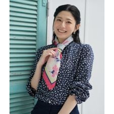 フラワープリントスカーフ