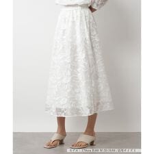 フラワー刺繍スカート【NEMIKA】