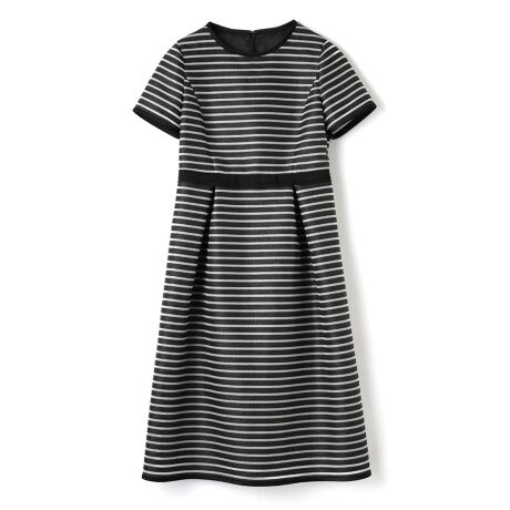 [^ԁF2565311]@ׂȌ̂鎅ƁAnⓧ𐶂ݏȏfނgݍ킹Ay₩Ŕngps[XBDȃh[vƎRȉdȂA₩ŗ̓Iȕ\o܂BĂ̗z˂ɉfiȃV[X[AɐꂽvXBEGXg̃OOe[v▭ɃtBbgAT߂ȂC`܂B