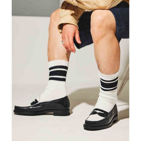 [^ԁF61FLBD_____BWT_]REGAL̃A[JCuCXpCAꂽTh̃fUCIȃ[t@[ByʂŒe͐ƋȐɗDꂽru\[𓋍ځBAbp[͗Ȃ̃\tgKXU[ŏ_炩łByBu(R)zEIVFAւAC^A܂́wVibramxB̖ÓAoRCɂ鐔X̎тzグĂ܂BREGAL i[Kj60NȏςȂÂÂւ̂ƗjƂƂɐid˂ĂREGALB𒴂ĈꑱĂԂA㕗̃AW{JWAV[Y܂ŕLiĂ܂B