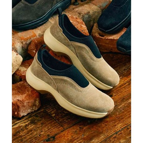 [^ԁF84JLBA_____SADS]RtH[gJWAV[Y Iȃ{[̂fUCꂽVRtH[gV[YB_炩ȃAbp[fނ₳ݍ݁Ay₩ȗSnB܂ɂ̓Xgb`fނƃvXgbvzX[YȒE\BNbVɗDꂽEVA~bh\[ƁA芴̂郉o[AEg\[Kň肵sT|[gB3ÊƂ،^gp܂܂ȃV[Ŋ􂵂܂B y@zZebhyCzq[A\[ sýiEBYjzEEEREGAL i[Kj1961Nɓ{ɏ㗤ĈȗA͐lX̑xA炵ɊYĂ܂BuAlways feel goodvƂẑƁAREGAL͂ЂƂl̗zɌAiT[rXʂāAɐSn悭tBbǧAꂩ͂܂B