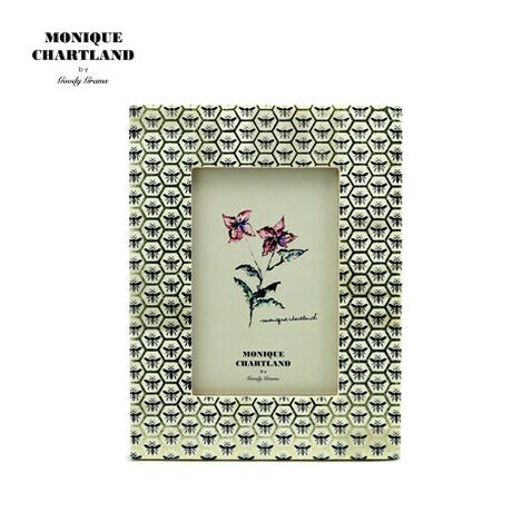 [^:gfc-mq-0126]I̊G`ꂽ݊̂t[B̂܂܏ĂĂGɂȂ܂B