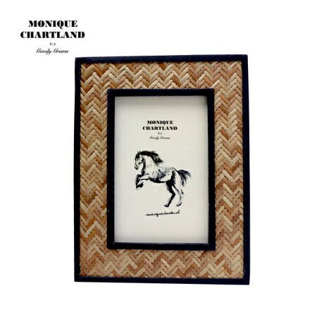 [^:gfc-mq-0085]ou[𒣂荇킹t[BAWAeCXg͋̕CȂ烂_ȃfUCƂȂĂ܂Bwʂɂ̓X^hƎOp݂tĂ܂̂ŁAu^ƒ݂艺̎g\łB