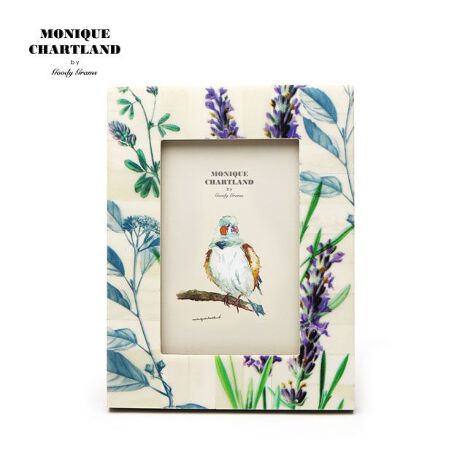 [^:gfc-pf-0013]̍łłt[ɑu₩Ȗ̉Ԃvgꂽʐ^āBؓ]ʂƂZpgpAG̔ZW܂Œɕ\Ă܂BuBOTANICAL 01({^jJ01)v͎̉ԂCɁAu[O[ŐFtꂽiȔzFől̏ɂ߂ȃfUCłBwʂɂ̓X^hDOtĂ̂ŁAu^ƕǊ|̎g\łB