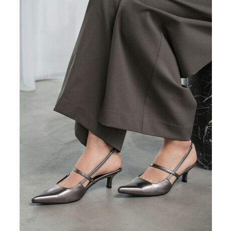 [^:ad-80020]XȃC̃Abp[ۓIȃXOobNpvXBYɌׂ߂̃|CebhgDɉؚȃq[ŏ炵A̓XNGAfUCŃ[hvXBobNXgbvŔoAtgXgbvłƃz[h邱ƂŁA₷芴̂闚SnłBǂȃACeɂ킹₷fUCȂ̂ŁAIP[WV[łȂfC[̎̓V[YƂĂ߂łBTCY37(23.5cm)Fq[̍5.4cm38(24cm)Fq[̍5.4cm39(24.5cm)Fq[̍5.4cmȃV[ɂߌA񎟉i2jAIAĂ΂AӉAp[eB[AHAlAAqAf[gAtA\CtH[VyVbv̂Cɓo^zuĥȏ邱Ƃł܂ByîCɓo^zēגʒm⃉Xg1_̒ʒmAȏ󂯎邱Ƃł܂Bi摜͎BěpxAg̃j^[ɂ̐FƈقȂČꍇ܂BLڂ̃TCY͎TCYƂȂ܂B̐ӏɂAꍇ܂Bʔ̂̓ȀԂɂďiɃVĂꍇ܂BpA舵̍ۂ́AiɕtĂi\ƃAeV^OKmFB