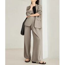 フロリア(Flolia)のスーツ セットアップ