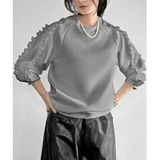 袖フリルクルーネックプルオーバー