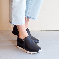 エーエヌワイオー(ANYO)の撥水│スリッポンスニーカー