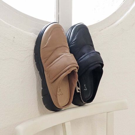 [^:6440127]ANYOiG[GkCI[j2025H~V읛bobNXXj[J[G߂̕ςڂɂ҂ȁAobNXfUC̃Xj[J[BƂ𕢂ȂɌy₩ȈۂvXBƗCy͂łB̋قǂ̌yƁACyɗfUĆALv◷sȂǂ̗ւpƂĂBig͂AANeBuȃV[ɂSn悭tBbg܂BɁAAbp[ɂ͝H{Ă̂ŋ}ȉJɂQĂȂB̃X^COɈSYĂ̂|CgłBKƏ{̃[h𗼗݂ƂāA[h[uɉꑫłB₷̃|CgEg킸obNXfUCE\tgȍŒߕtXgXt[Eyʃ\[1ĂȂACeڍׁEuhFANYOiG[GkCI[jEfށFn~vEYFChlVAEq[̍F 4.0cmEǑF 2.5cmEБ̏dF 190g