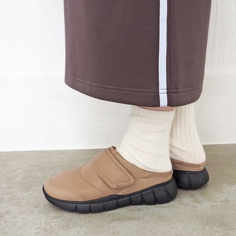 [^:6440127]ANYOiG[GkCI[j2025H~V읛bobNXXj[J[G߂̕ςڂɂ҂ȁAobNXfUC̃Xj[J[BƂ𕢂ȂɌy₩ȈۂvXBƗCy͂łB̋قǂ̌yƁACyɗfUĆALv◷sȂǂ̗ւpƂĂBig͂AANeBuȃV[ɂSn悭tBbg܂BɁAAbp[ɂ͝H{Ă̂ŋ}ȉJɂQĂȂB̃X^COɈSYĂ̂|CgłBKƏ{̃[h𗼗݂ƂāA[h[uɉꑫłB₷̃|CgEg킸obNXfUCE\tgȍŒߕtXgXt[Eyʃ\[1ĂȂACeڍׁEuhFANYOiG[GkCI[jEfށFn~vEYFChlVAEq[̍F 4.0cmEǑF 2.5cmEБ̏dF 190g