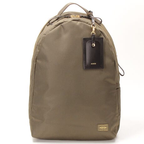 [^:87115123]yʂł肰Ȃ򂪂iC|GXecCngpAF}ăVbNɎdグJWAV[YuPORTER SHEAiVAjvłBigłȂrWlXłg₷@\A₷TCYoXɎdグ܂BCfނɂƂDڂ̃iCƃ|GXeD̃cCngpĂAyʂŎG肪ǂ̂łB^eɃiCARɌ̒iK璅F̃|GXegpAiŗJ[Oɂ܂B̓O[WJ[œꂵA_炩ۂɎdグĂ܂B܂A{̐n̗ʂɂ͔肪ǂ悤Ƀ{fBOH{Ă܂Bt@Xi[͊炩ȊJ̃VgbNt@Xi[ɁÂGo[uCgS[hJ[̗p܂Bނ{bLH{AoĂ܂B܂Aʏ߂̊v̗p邱ƂŒ݂͂₷܂B|[`ƃEHbgV_[obOȊÕobO̓ɂ́APC^ubg[[\ȃ|PbgIEIt킸g₷dlłBg[gobO3^͓V}`dlŁA^ubg[ƗĎ[ł|Pbgƒz̎܂t@Xi[|Pbg݂Ă܂B܂AetĂ莩₷\łBfCpbNƃbNTbNɂ́ANbVޓ̃bNXgbvɎÔł`FXgXgbvtĂ邽߁A]Ԃɏۂɂ֗łBVv1w̃u[tP[X͌|ł钷߂̃nh̗pARpNgȃTCYoXɂĂ܂B2w̃Nb`obO͐cނSʂɓĂ邽߁AKWFbg^ԃCi[P[XƂĂp܂B{bLƂ͉nɃjbPbLĂȀɖ{̋ZHŁA򂪓łBjfgF173cmfgF161cm