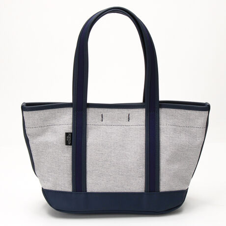 [^:87718541]uPORTER BOYFRIEND TOTEvV[YVu[nŎdグuPORTER BOYFRIEND TOTE CHAMBRAYiVu[jvłB^EʋΒʊwȂǁAprɎgpłVvȃfUCŁA[h[üꕔƂč킹₷̂͂łB{̐n̓^eɐ߂ĂȂ̖ȎARɐ߂FgpD̃Vu[nŁAi`ŏiȕ͋CɎdグ܂BVu[n̗ʂPVC~l[gAPVCʂɕ҂ݖڂ͂G{XH{ƂŃobOɕ\Ă܂Bn͋ɗ͎g킸A|PbgɃbVfނp邱ƂɂĊŜ̌yʉ}܂BPVCʂ̔F̗ǂAʂnhɂPVCʂ\gĂ܂BRbgVu[PVC̃J[Rrl[VAobÕfUCĂĂ܂B