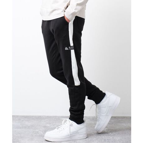 [^:RLP241414]TChCzFXEFbgpcBRAT EFFECTlC̃TChCV[ỸXEFbgpcBCG̈ʒu܂łɂ邱ƂŃfUČIVȕ͋CɎdグACɔzufUCl[ANZgɂȂĂ܂BVGbg̓e[p[ȟאg̃VGbgɂ邱Ƃŉɂł킹₷A񂵂̌pcɎdグĂ܂B