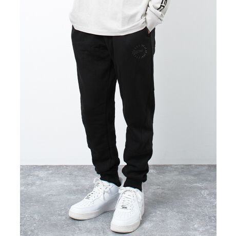 [^:RLP243448]ؑւƃSfUCIVȗNуXEFbgpcBVvɂȂ肷Ȃ悤Xɐؑւ邱ƂŃANZgɂȂASfUC邱ƂŃX|[eB[ȃX^Cy߂܂BVGbg̓e[p[ȟאg̃VGbgɂ邱ƂŃXEFbg炵X^CɎdグĂ܂B܂Nтɂ邱ƂŔӏH珉t܂ŒԂp܂B