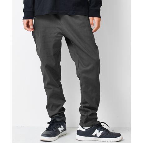 [^:RLP223447-2]t[XTGpcBSHUSHUԃTGpc𗠃t[XdlɃAWH~ɌȂNуpcB瑫܂őSʃt[Xfނɂ邱Ƃłgd˒͕svڂ̓cCpcłĝ͊|CgłBTGVGbg͎qǂۂȂȂ悤Ɍҏ̐[𒲐AWjAɂIXX̃fUCɎdグĂ܂B