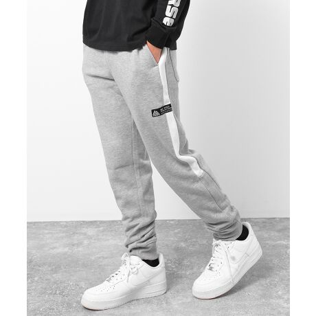 [^:RLP243449]RAT EFFECTlC̃TChCV[Y̗NуXEFbgpcBCʒuG܂łɂ邱ƂŃfUČIVȕ͋CɎdグAC̓rɔzufUCl[ANZgɂȂĂ܂BVGbg̓e[p[ȟאg̃VGbgɂ邱Ƃŉɂł킹₷A񂵂̌pcɎdグĂ܂B܂Nтɂ邱ƂŔӏH珉t܂ŒԂp܂B