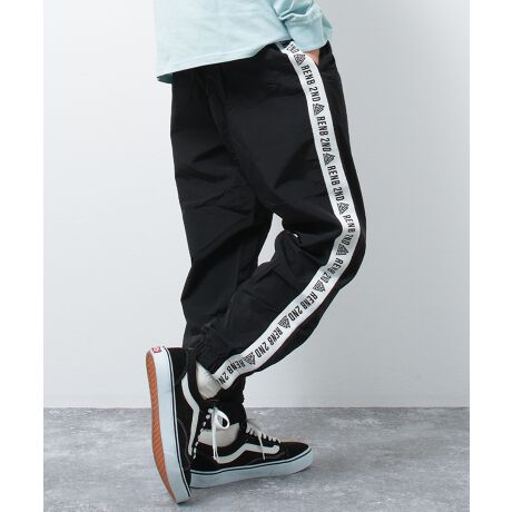 [^:RLP251426]gh̃iCfނgpTChCWK[pcBCɃSfUCvgXg[gX|[cMIXfUCWjAɂ傤ǂ͋CVGbg̓[Y߂̃WK[VGbgȂ̂Ŗlɂp₷fUCłBiCfނ̃pc1{͉ĂIXX̃ACełB