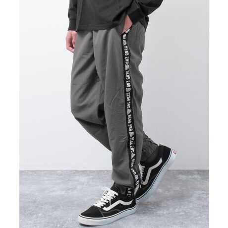 [^:RLP251426]gh̃iCfނgpTChCWK[pcBCɃSfUCvgXg[gX|[cMIXfUCWjAɂ傤ǂ͋CVGbg̓[Y߂̃WK[VGbgȂ̂Ŗlɂp₷fUCłBiCfނ̃pc1{͉ĂIXX̃ACełB