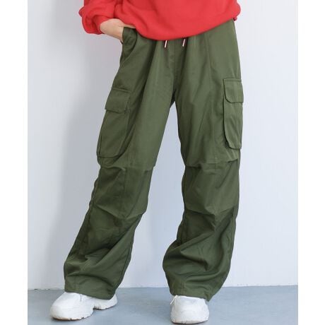 [^:RCLP253916]Ƃ̊̂VGbgۂ͋C̃J[SpcłBG̃^bNfUCłɃ{[oXg[gf1ɁXg[gJWAAAEghA܂ŕLR[fɎgghACełB