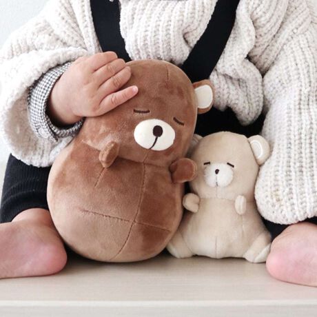 肱ڂƃg̃Zbg܂̐eq₳tł鉹F́Aq̂ɂ҂􂲂VтɂgĒy߂邨łꂳ񂭂܂̂肱ڂ ƐԂ񂭂܂̃gZbgɁB肱ڂ́AJRƗDFq̗̂lɖ苿AǵAVJVJƎSn̗ǂ炩܂B肱ڂ͐Ԃ̗͂łh炵₷A̎͐Ԃ񂪗h炵ĊyޗVт`܂BƂėVԎ́A}}ƃppƂɗVԂ̂͂A炵͈lтƊyȂ͂łBgp̍ۂ͑l̎̕肪͈͂͂łgp炩ȕznŁAԂ񂪐GĂSn悭A₷݂̎ԂƊY܂B˂˂̂ƂĂ҂łBOւo鎞͐Ԃ񂭂܂̃gƈꏏɁBt̃JriŃxr[J[JoɂāAłǂւłɊY܂BԂ̍͗h炵A炵肨ƂāB傫ȂꏏɂVтoXVсAʂ݂ƂĎĝŐԂ̐ɍ킹ĐFȗVѕłt@[XggCƂĂ҂łeqł̂тƂAKȎԂy߂܂悤ɁB܂̐eq̂ƂC[WamanoppoIWiBOXɓĂ͂B؂̊eqǂĂlq`܂JOJMtgƂĊł炦悤ɂƂĂdグ܂B