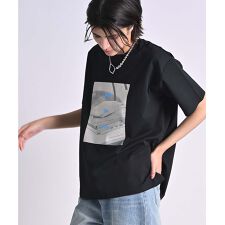 ボックスアートプリントロゴTシャツ