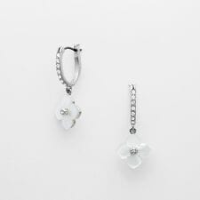 シェル フラワーピアス | ヴァンドームブティック(VENDOME BOUTIQUE 