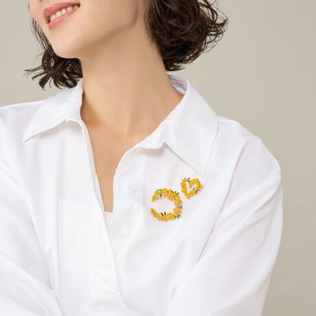 ミモザ ブローチ