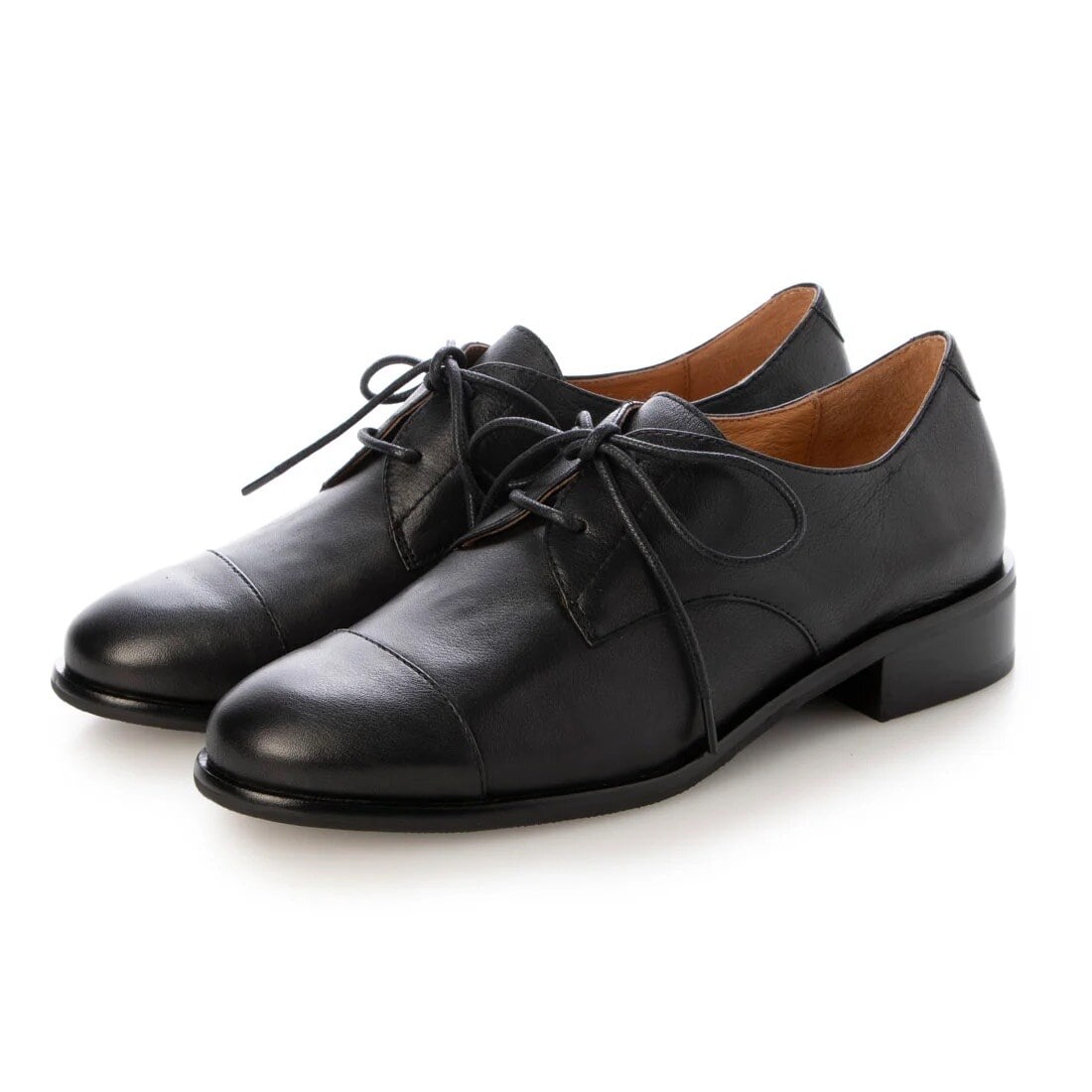 レースアップシューズ