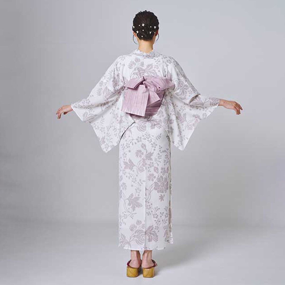 吉兆の白詰草〉京都丸紅×徳川美術館コラボレーション 浴衣・帯セット